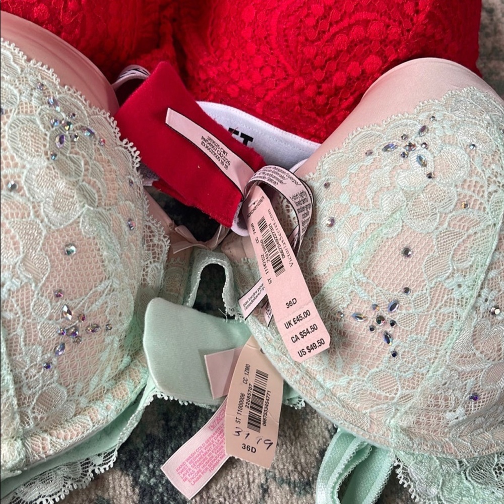 36D VS bra bundle - Picture 5 of 5